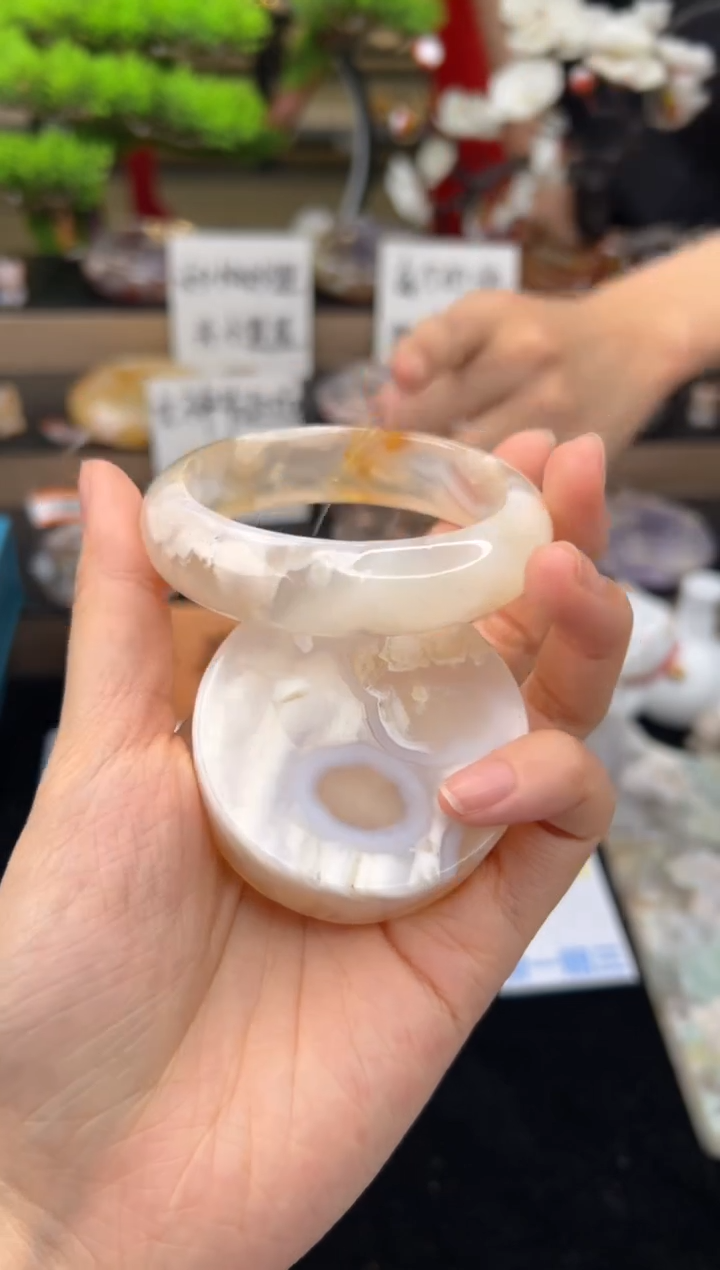 【闪购商品】石英质玉手镯未镶嵌54圈口（赠送镯心）13044
