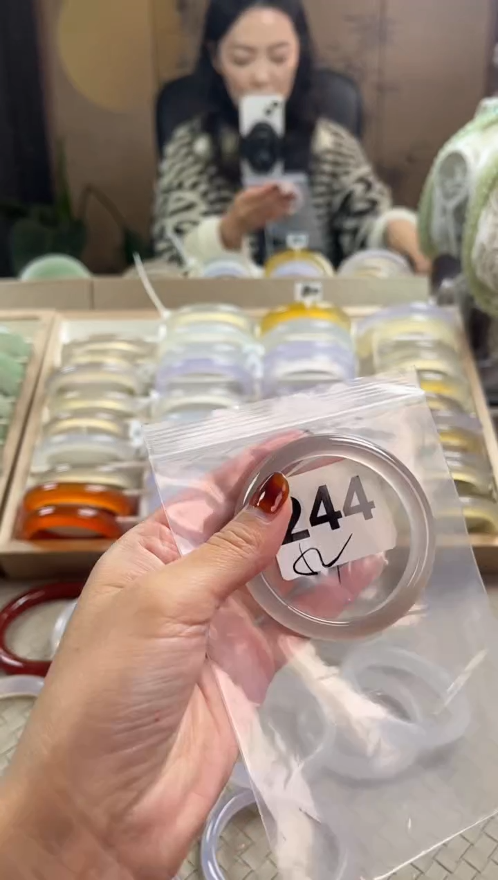 手镯玛瑙/玉髓未镶嵌244