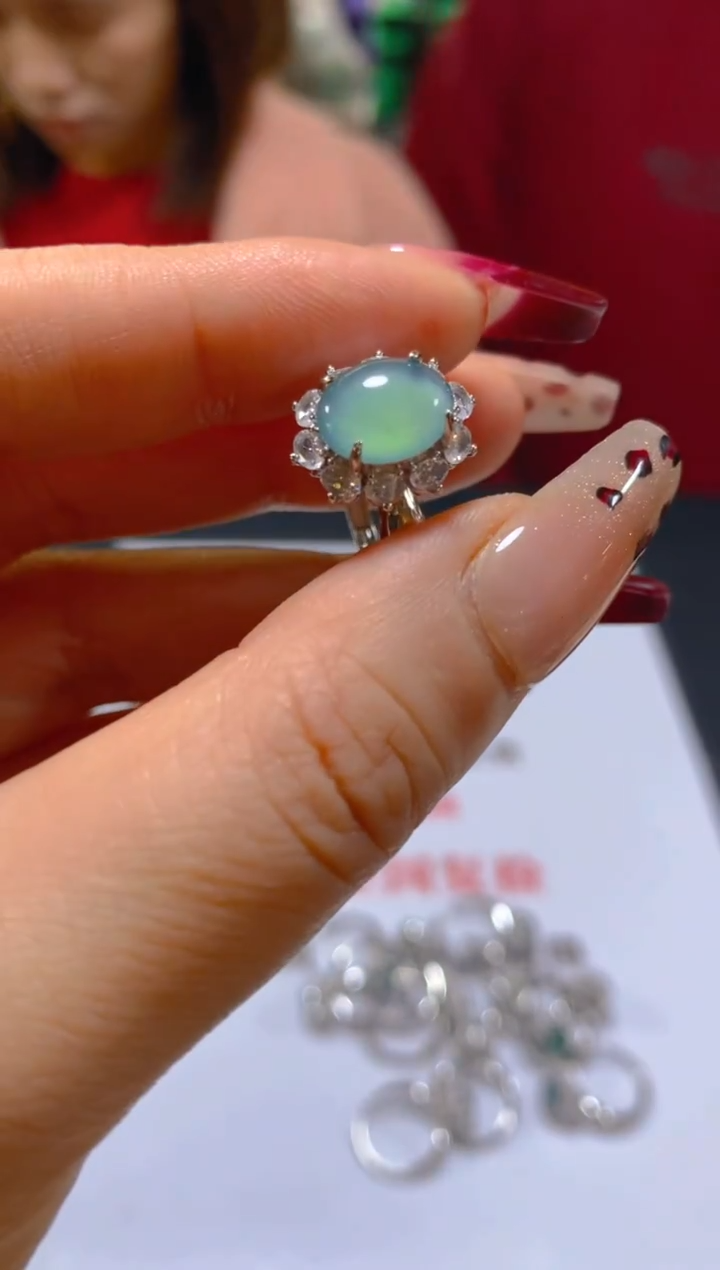 未镶嵌戒指翡翠多样性发一