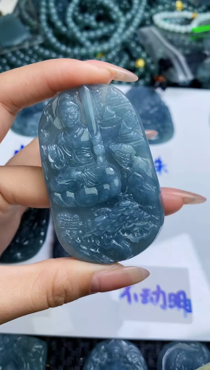 【闪购商品】翡翠颈饰未镶嵌         