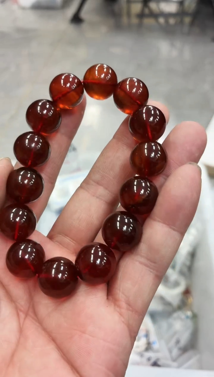 手串血珀未镶嵌i82