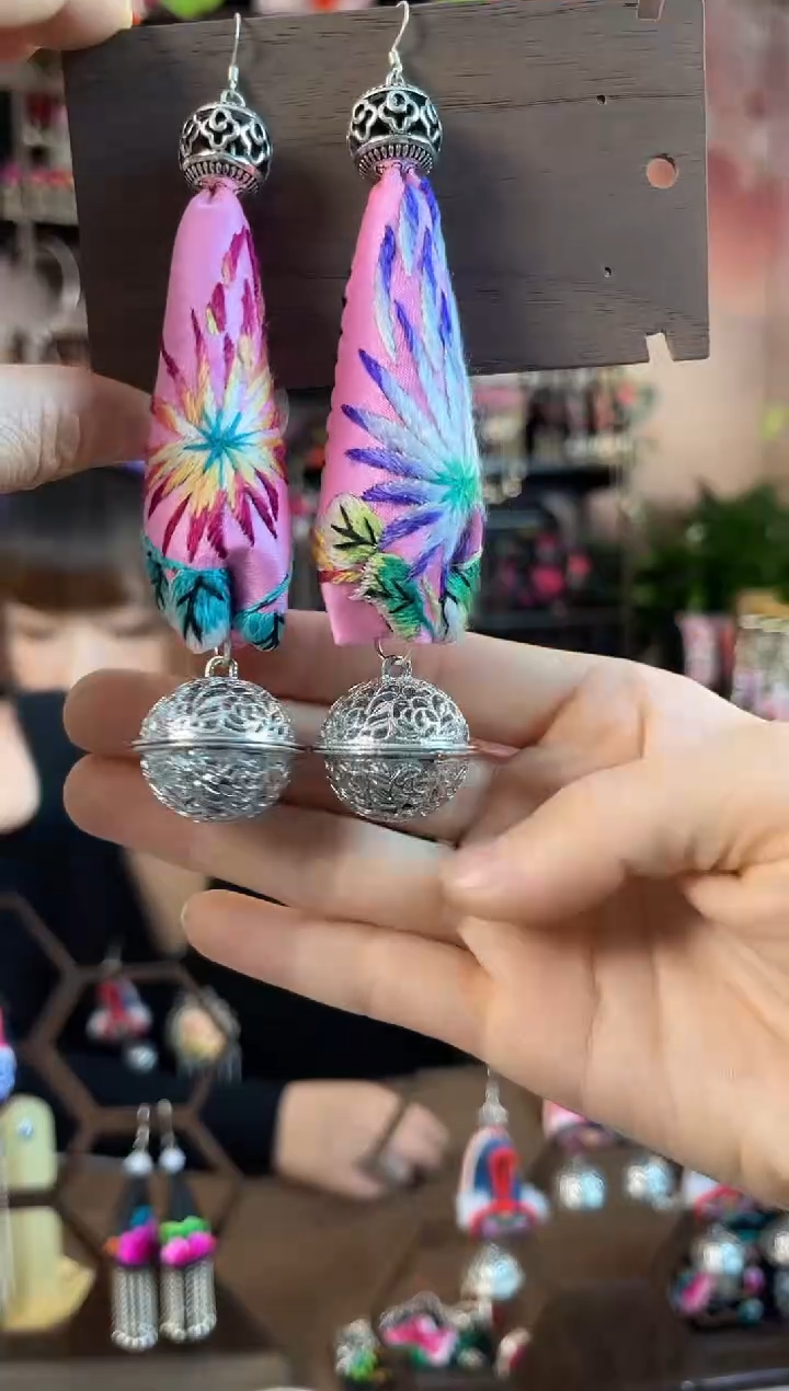 织绣民族风手工非遗老绣饰品616