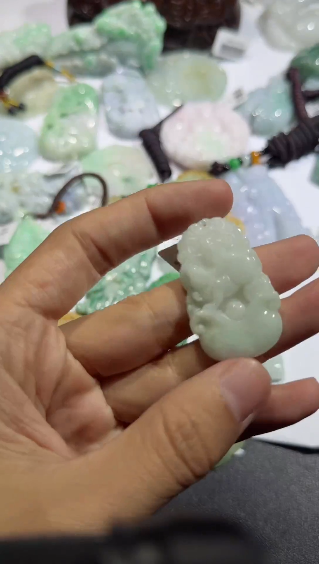 【闪购商品】翡翠颈饰未镶嵌00010713