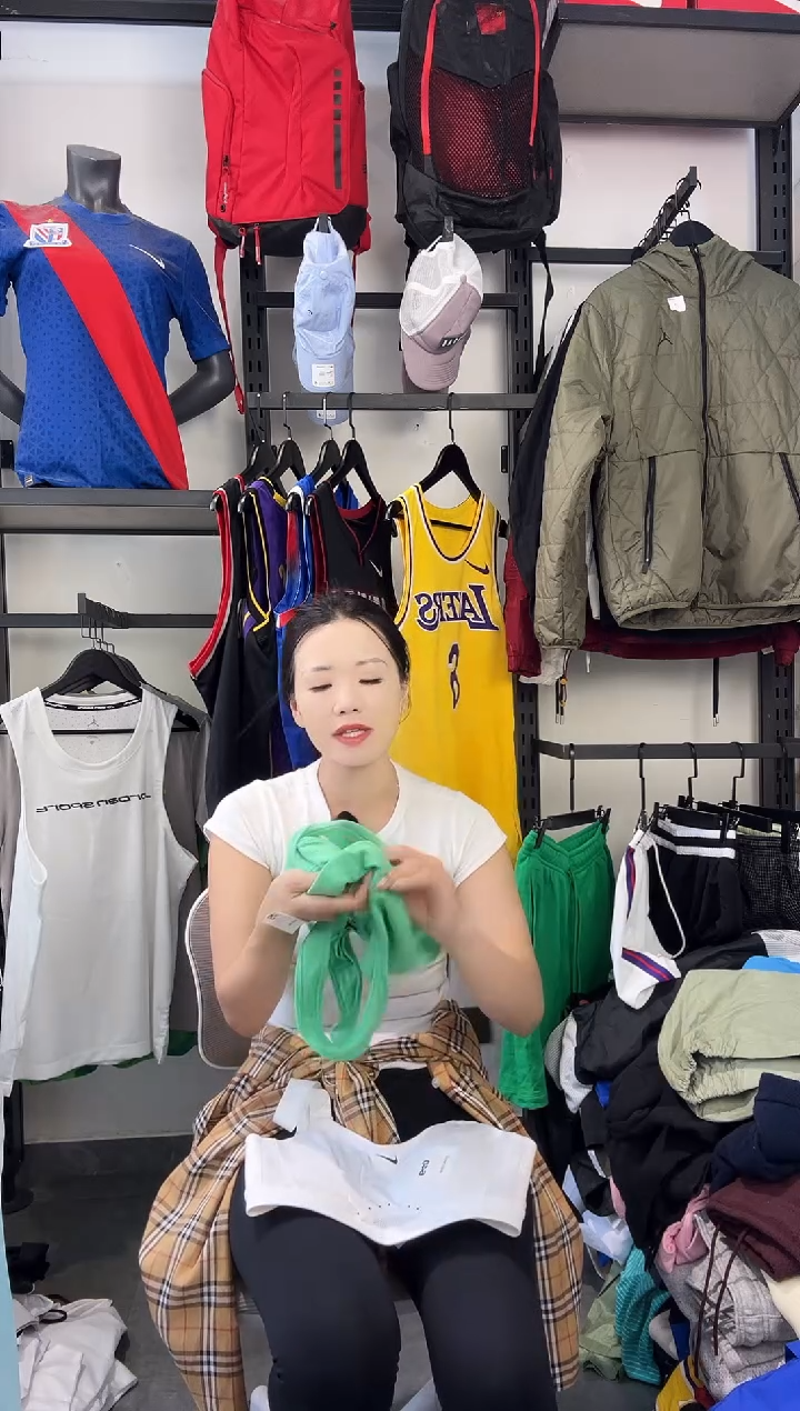 581    ·编码 瑕疵款直播间过款为准 尺码·