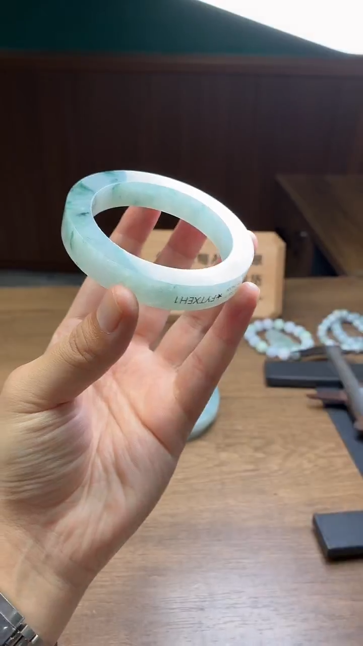 未镶嵌手镯定制翡翠辉*小定制