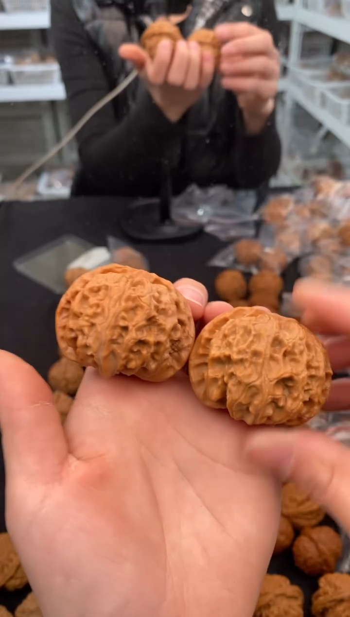 【闪购商品】文玩核桃把件苹果园44-t494