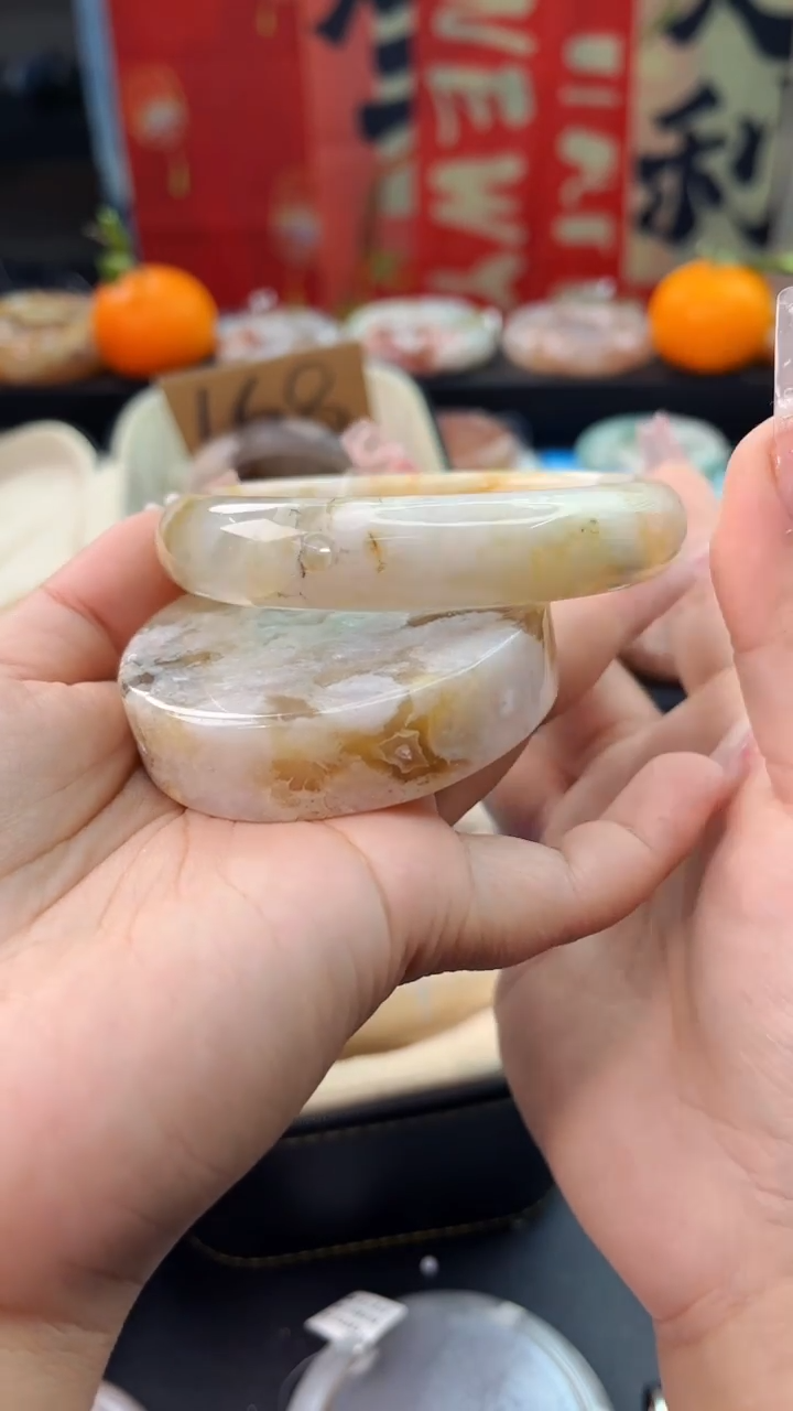 【闪购商品】石英质玉手镯未镶嵌赠送镯心（63圈口）