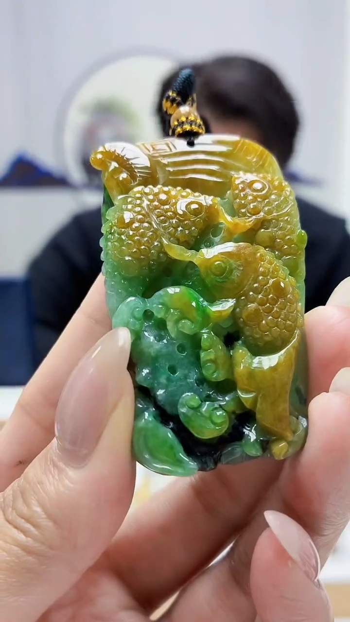 未镶嵌定制翡翠5060MM-毛货挂件10