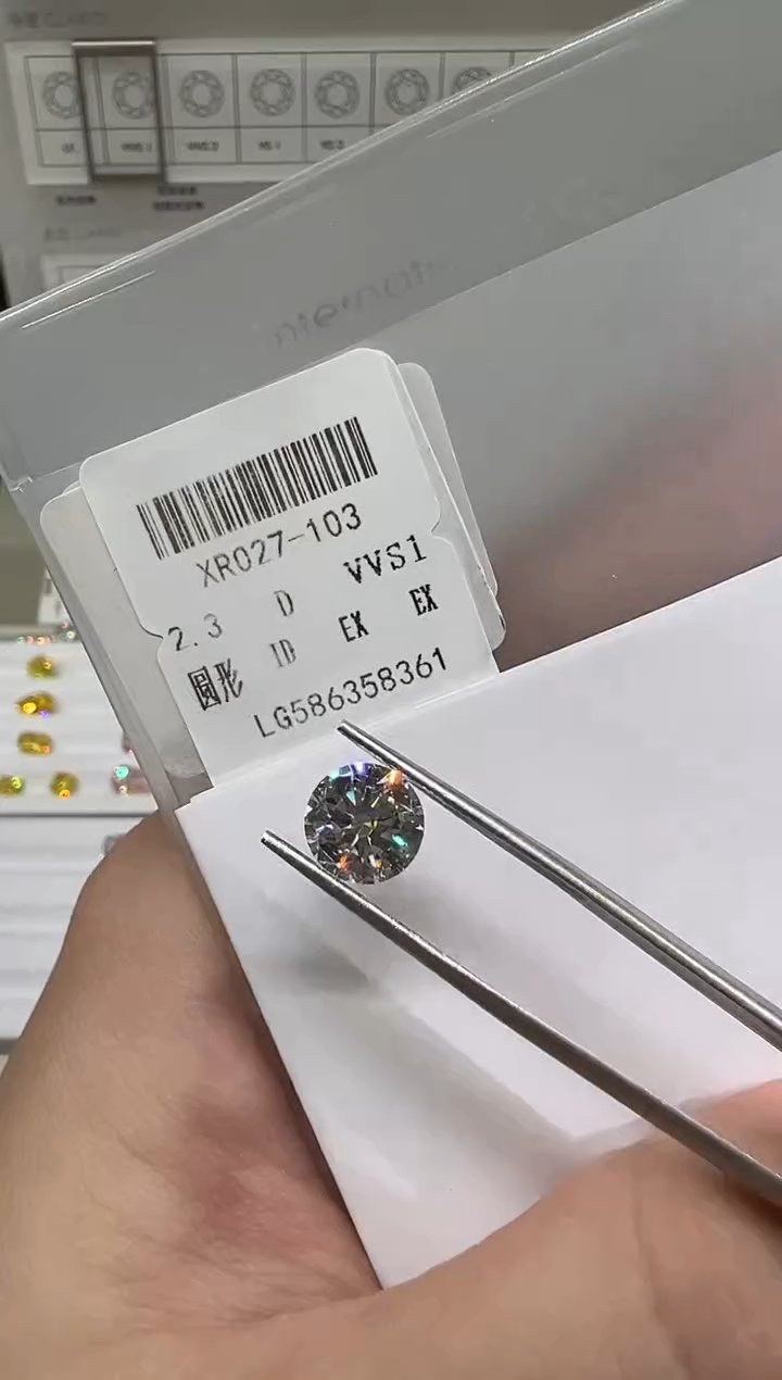 【闪购商品】合成钻石18K金镶嵌@ 2.3ct 先鉴赏，再定制！