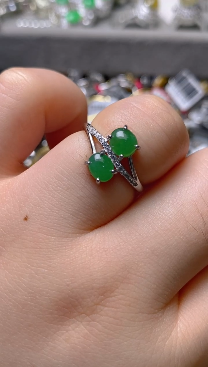 银S925镶嵌戒指翡翠百内无证书