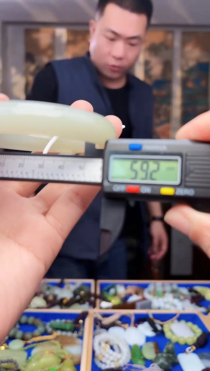 【闪购商品】和田玉颈饰未镶嵌拍一发一