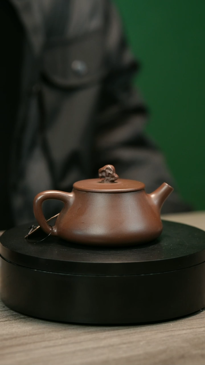 茶壶紫砂秋****。H1998赵信军底槽清太湖石纳瓢