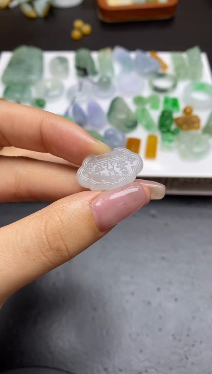 【闪购商品】定制翡翠未镶嵌翡翠毛货~