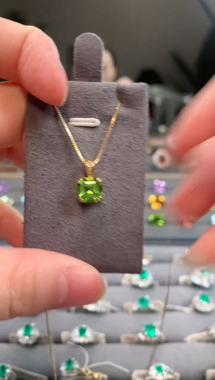 【闪购商品】橄榄石吊坠(不含链)18K金镶嵌橄榄石