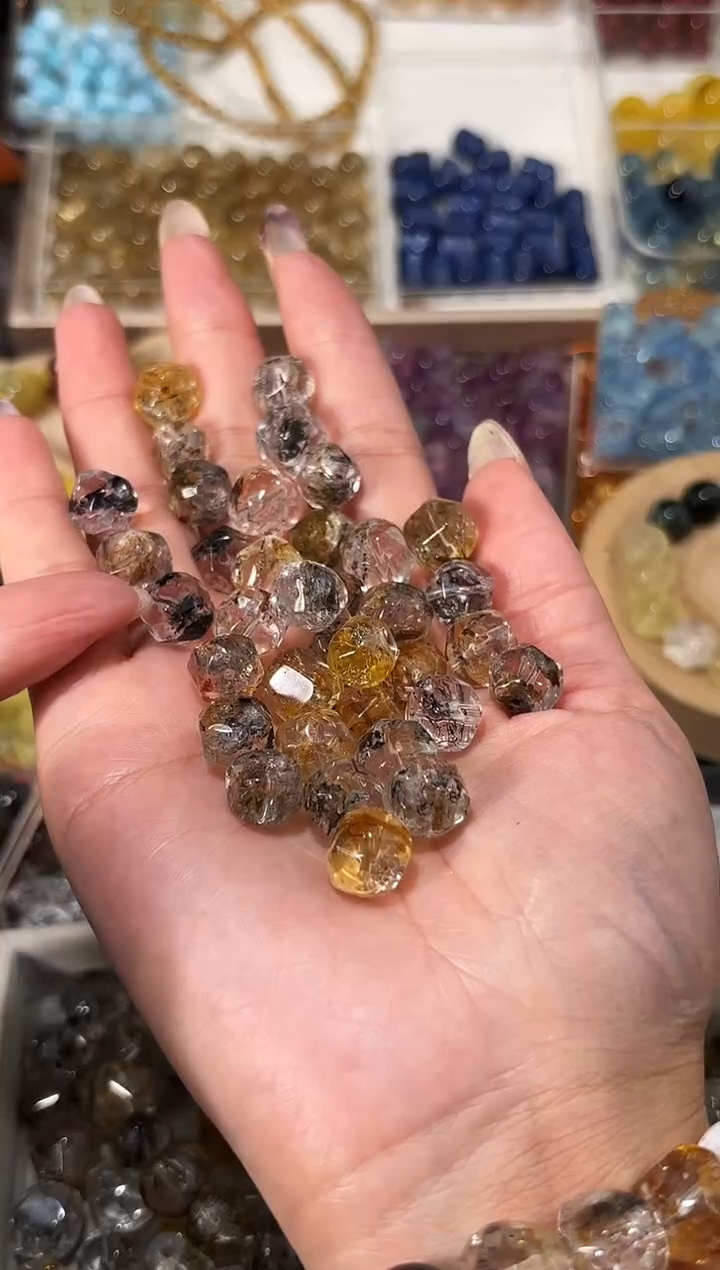 【闪购商品】水晶手串未镶嵌C95闪灵切面珠卡9-10一颗有坑