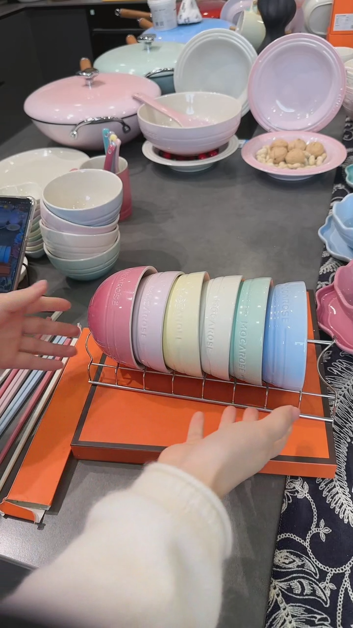 【闪购商品】瓷六色米饭碗