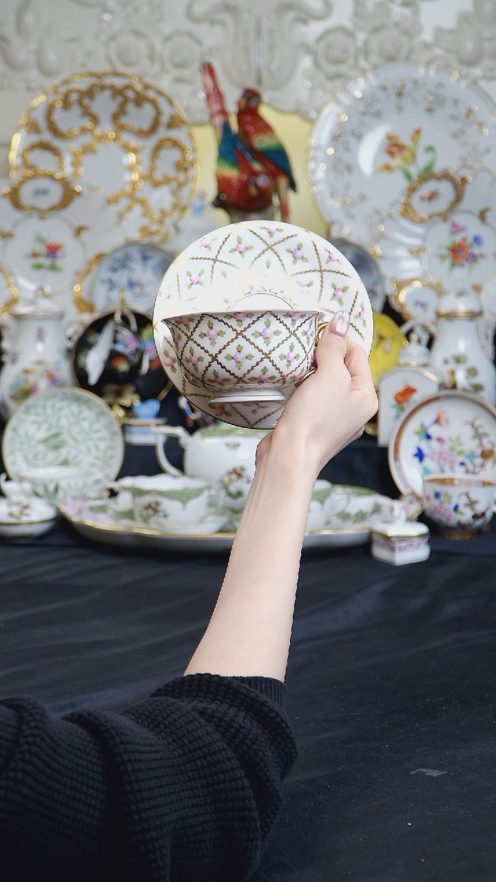 骨瓷婷婷中古器物如图所示88