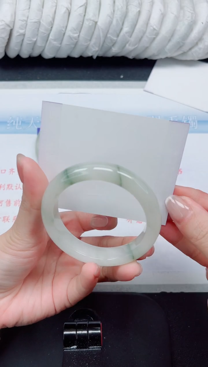 【闪购商品】石英质玉手镯未镶嵌369#52.1