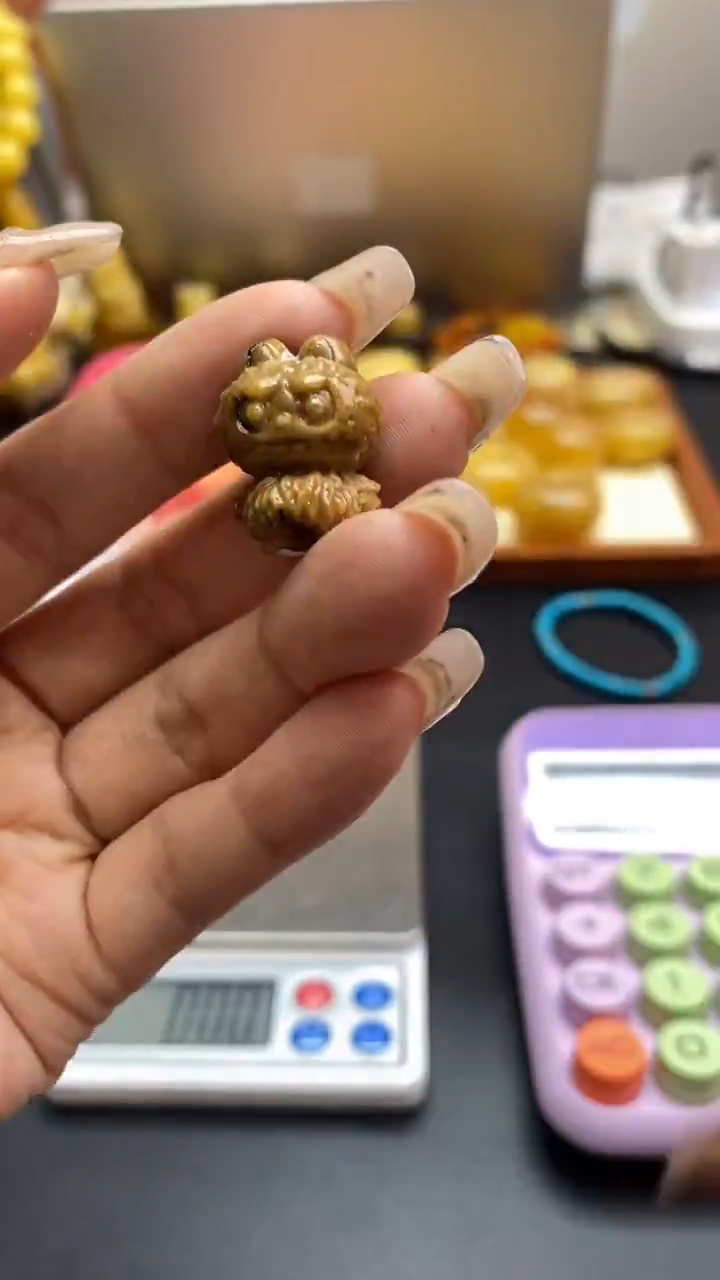 未镶嵌琥珀珠宝奇石63