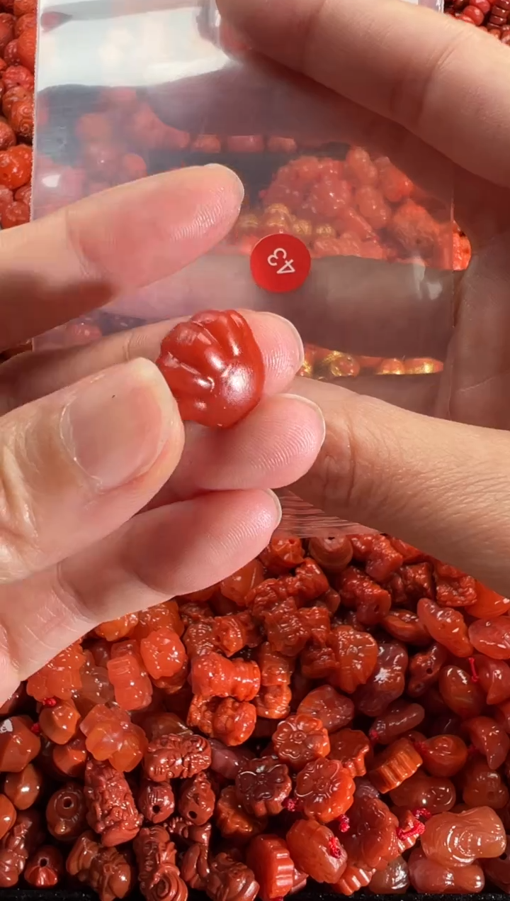 【闪购商品】南红玛瑙颈饰未镶嵌1