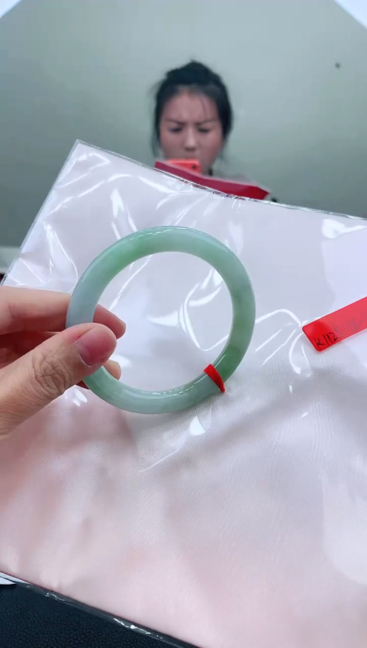 未镶嵌手镯翡翠111