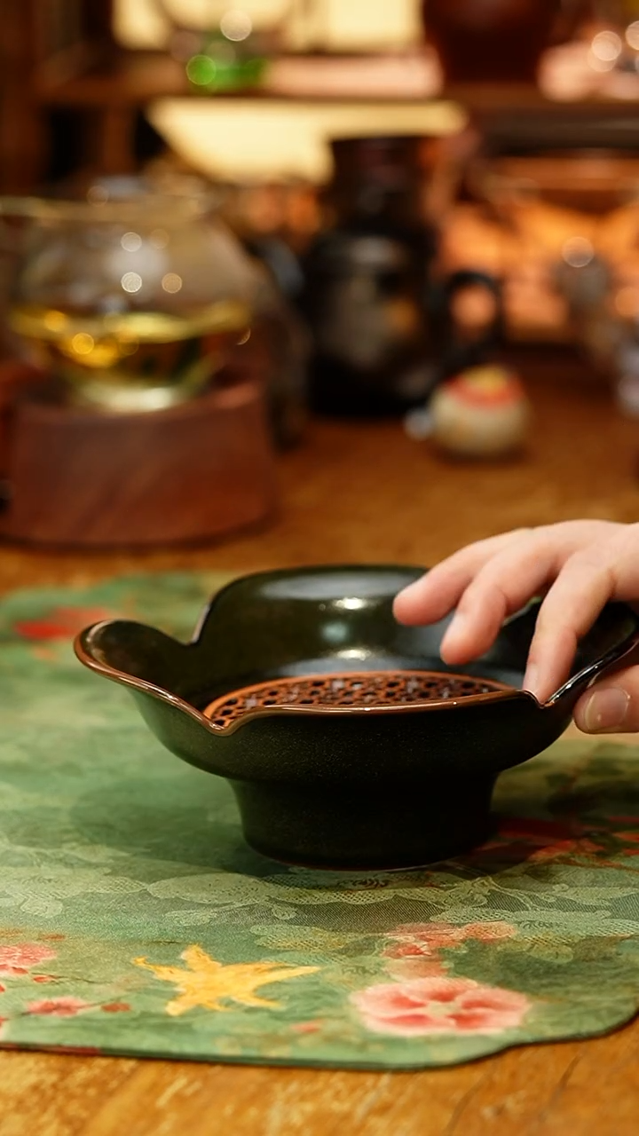 暗香疏影/青瓷花语壶承/海棠款/茶末釉