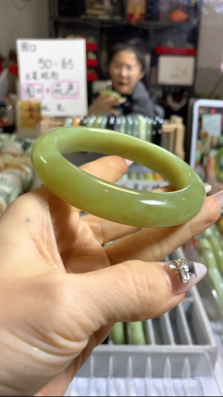 未镶嵌岫玉手镯93 63+ 包容