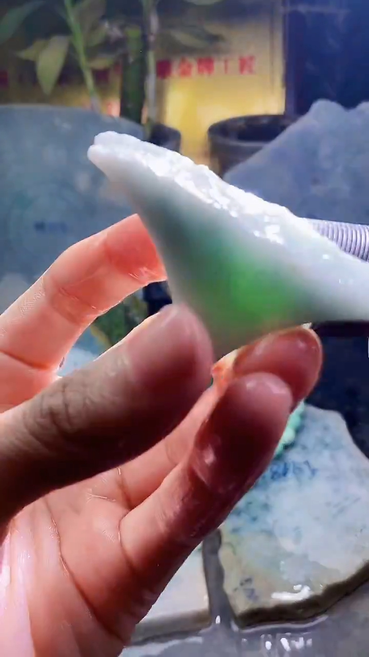 未镶嵌挂件翡翠小雨140