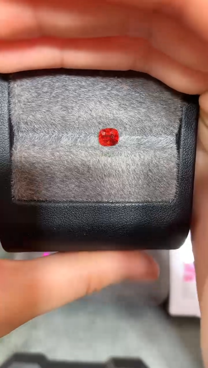 【闪购商品】定制尖晶石裸石未镶嵌枕型 火焰橙色调 0.70ct