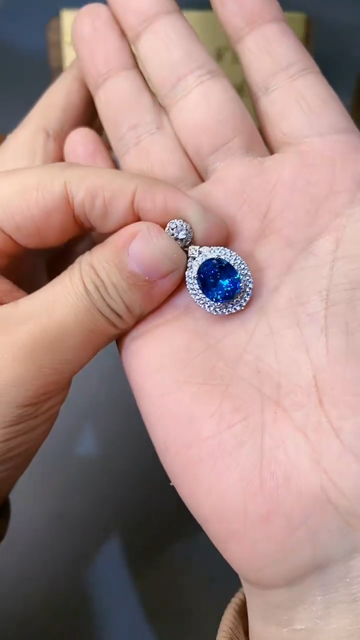 【闪购商品】托帕石颈饰银S925镶嵌354