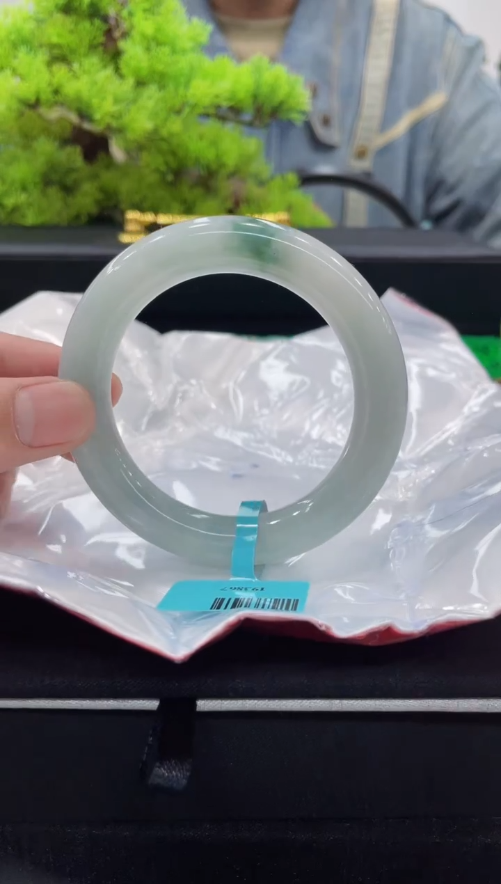 【闪购商品】翡翠手镯未镶嵌手镯