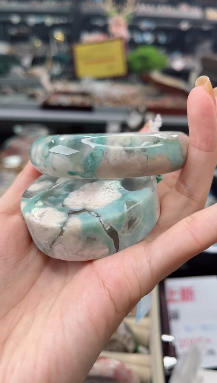 【闪购商品】石英质玉手镯未镶嵌58圈口（赠品镯心)  5S9683