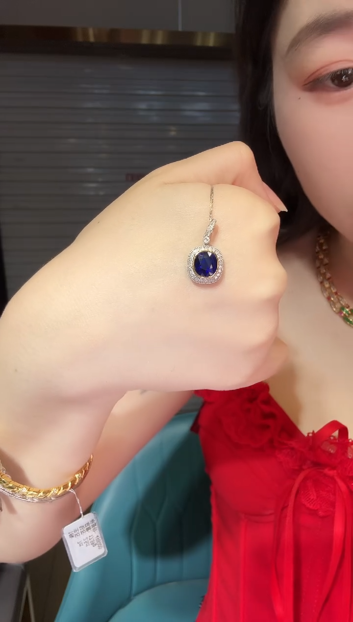 吊坠（不含链）蓝宝石18K金镶嵌2.15ct