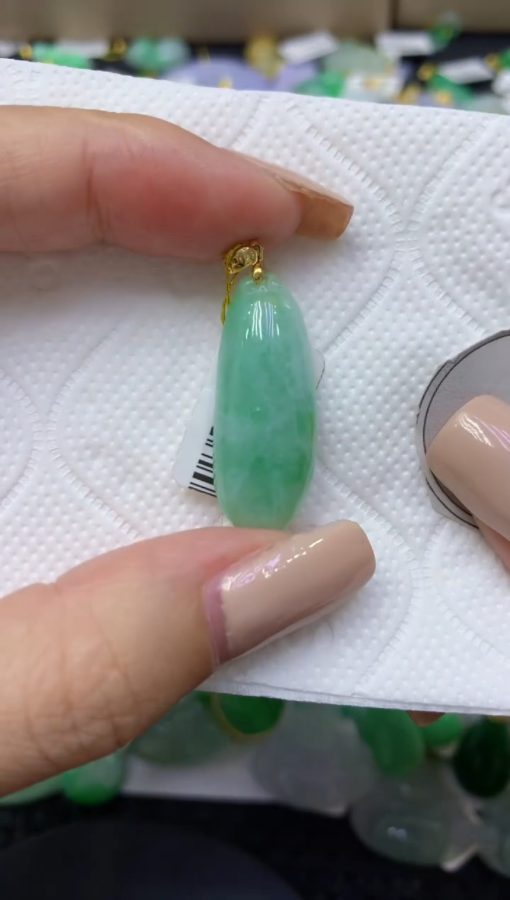 颈饰未镶嵌翡翠天然缅甸翡翠A货
