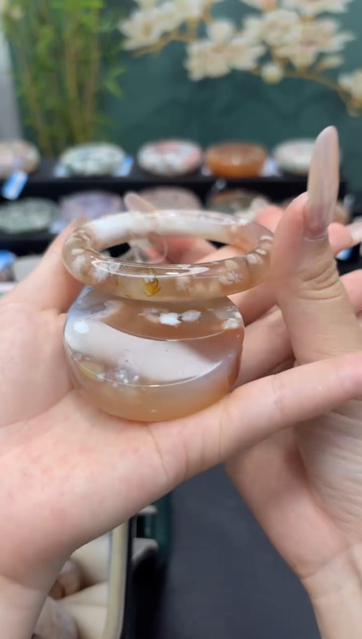 【闪购商品】石英质玉未镶嵌手镯A1073(56圈赠送镯心)