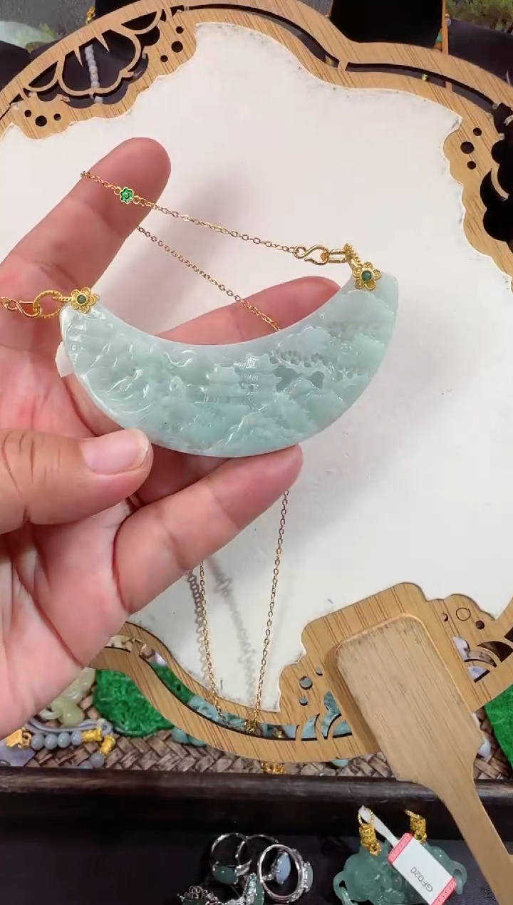 【闪购商品】翡翠颈饰未镶嵌牌子