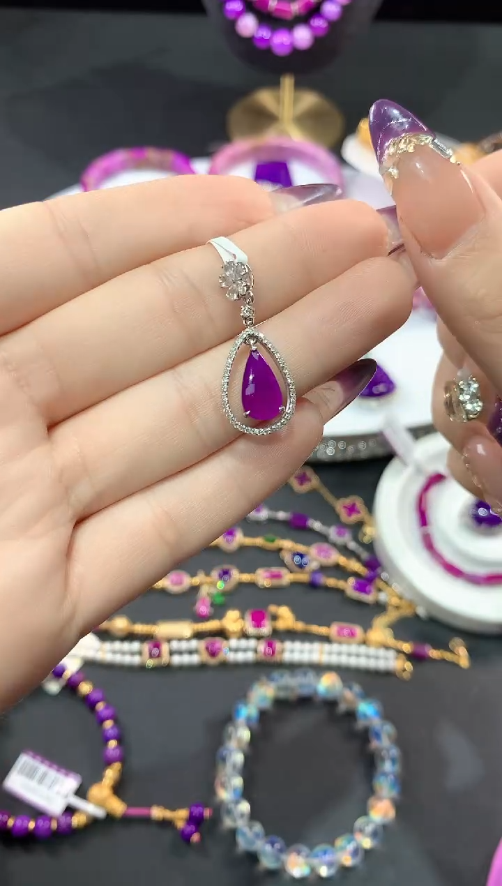 苏纪石（舒俱来）18K金镶嵌.吊坠