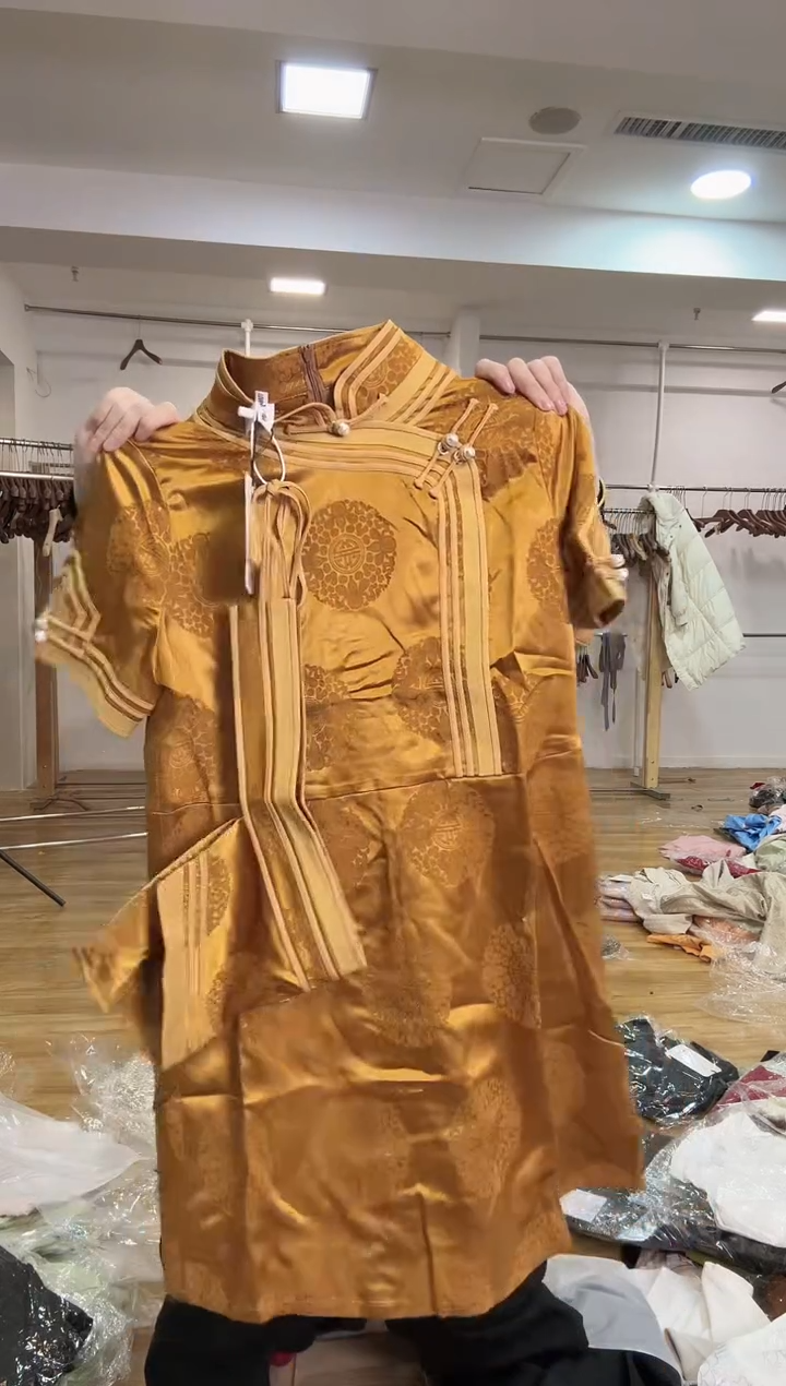 裙子  Xl    128斤以里