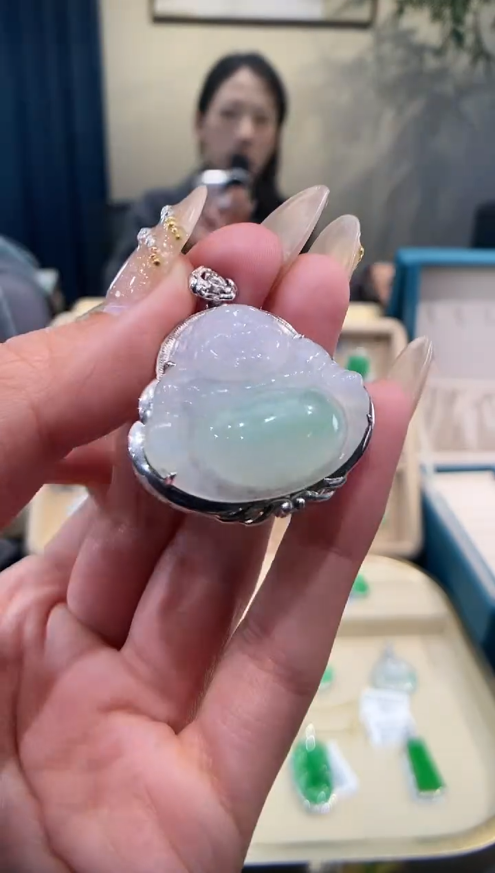 【闪购商品】翡翠吊坠(不含链)18K金镶嵌佛公