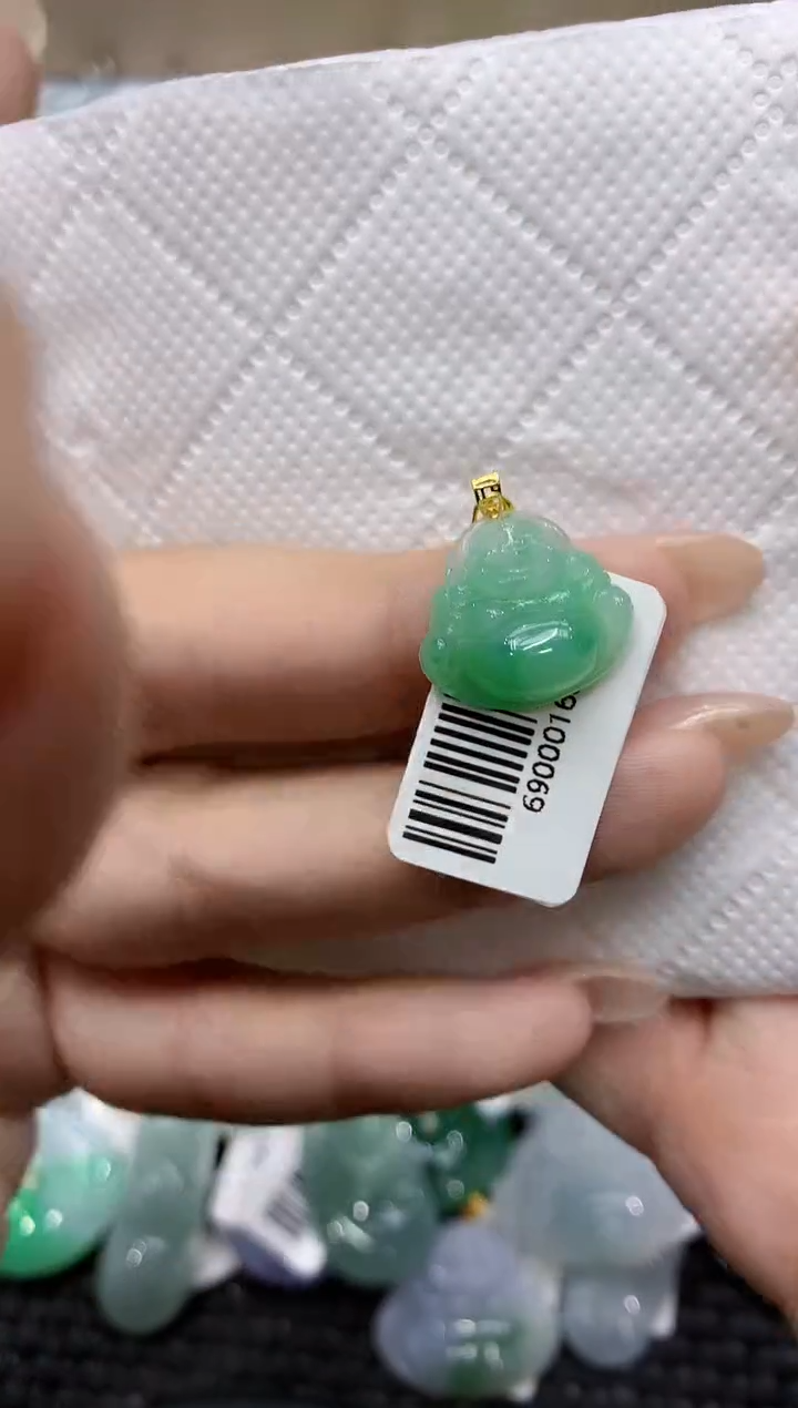 颈饰18K金镶嵌翡翠111111111111