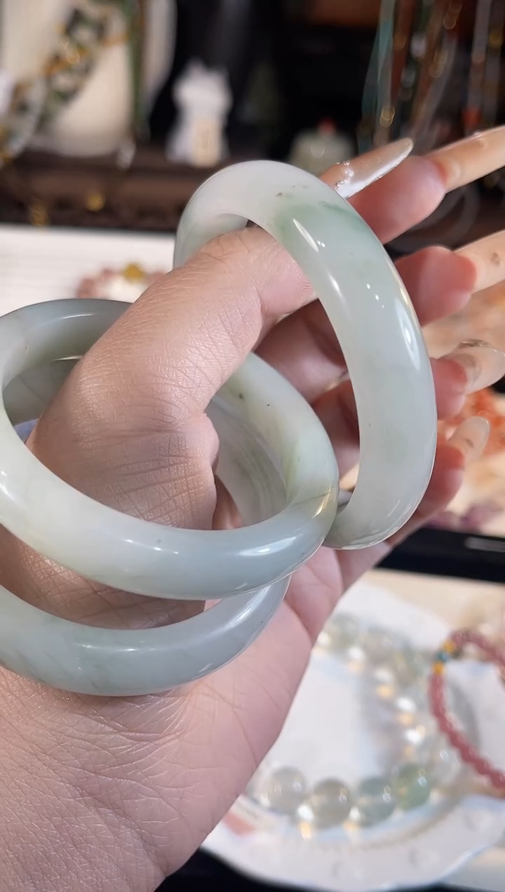 【闪购商品】石英质玉手镯未镶嵌多样性发货53