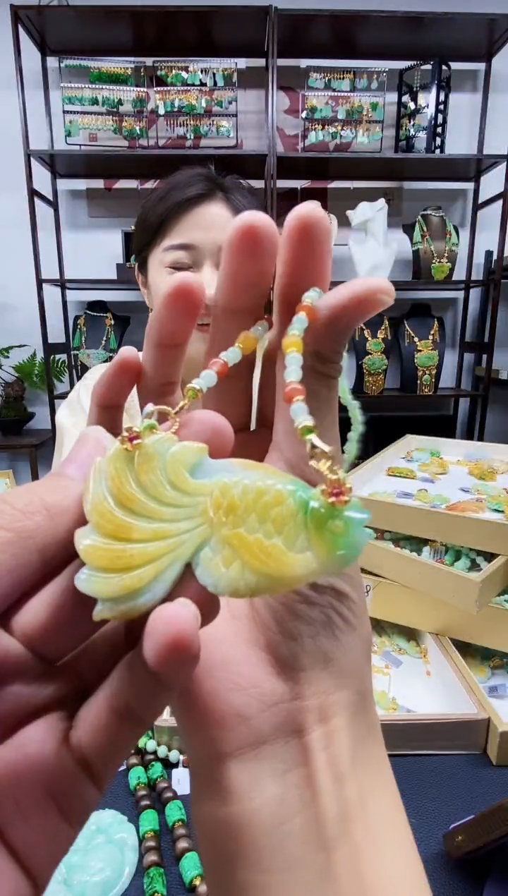 翡翠未镶嵌颈饰翡翠吊坠