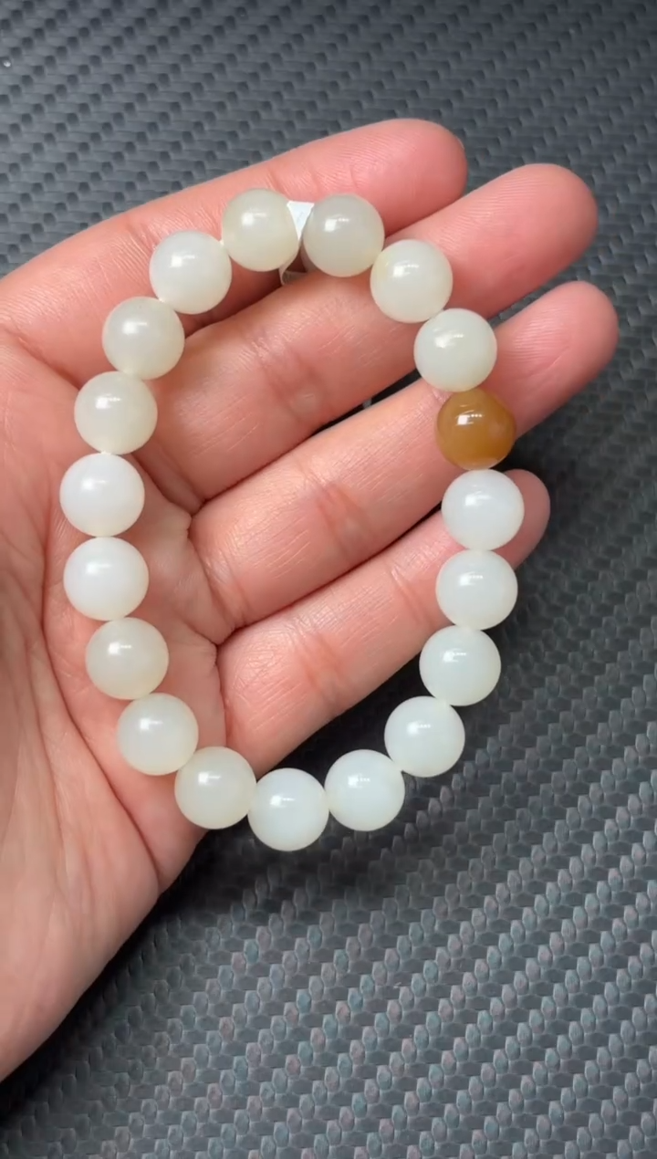未镶嵌手串和田玉且末金山微色差卡10mM