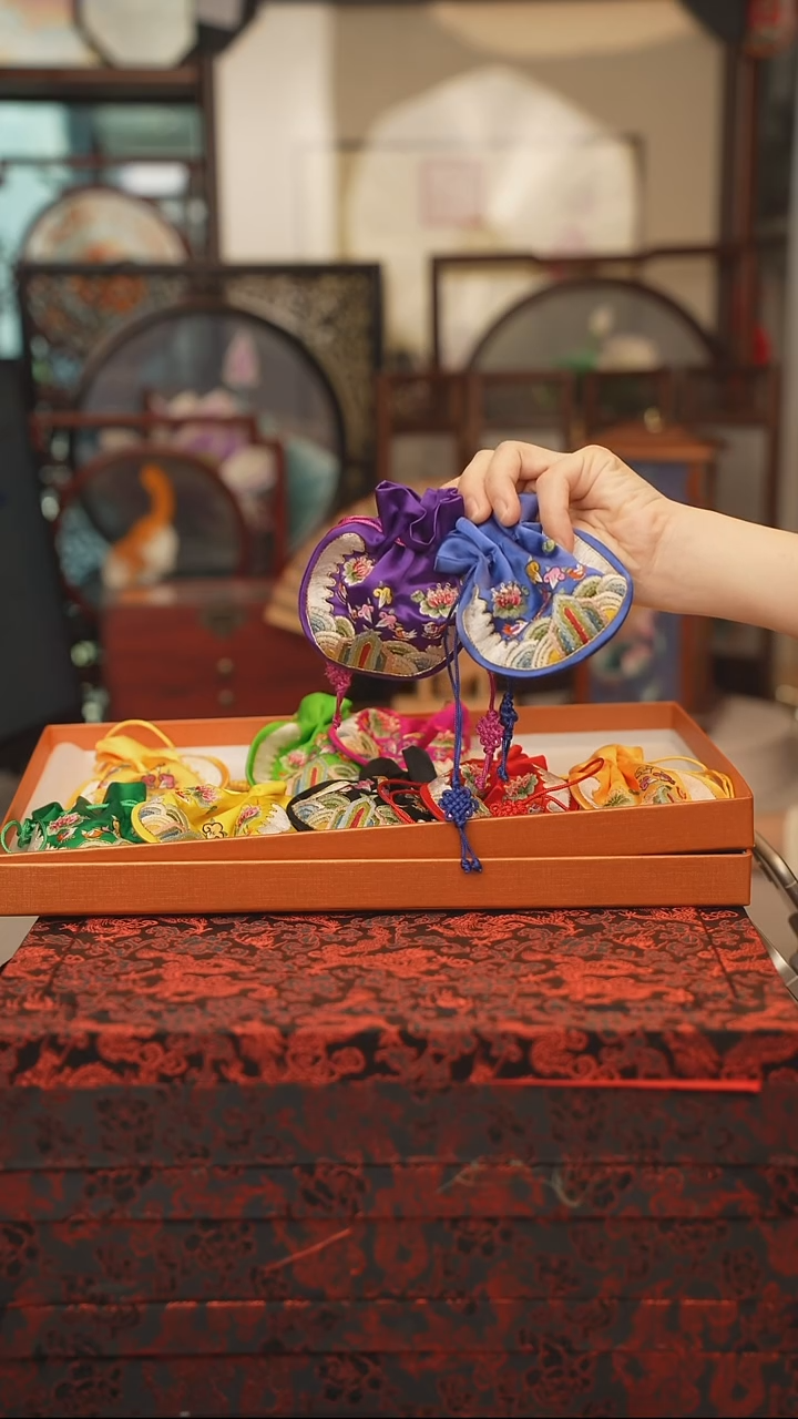 扇子海浪花锦囊 绣花吊坠非遗