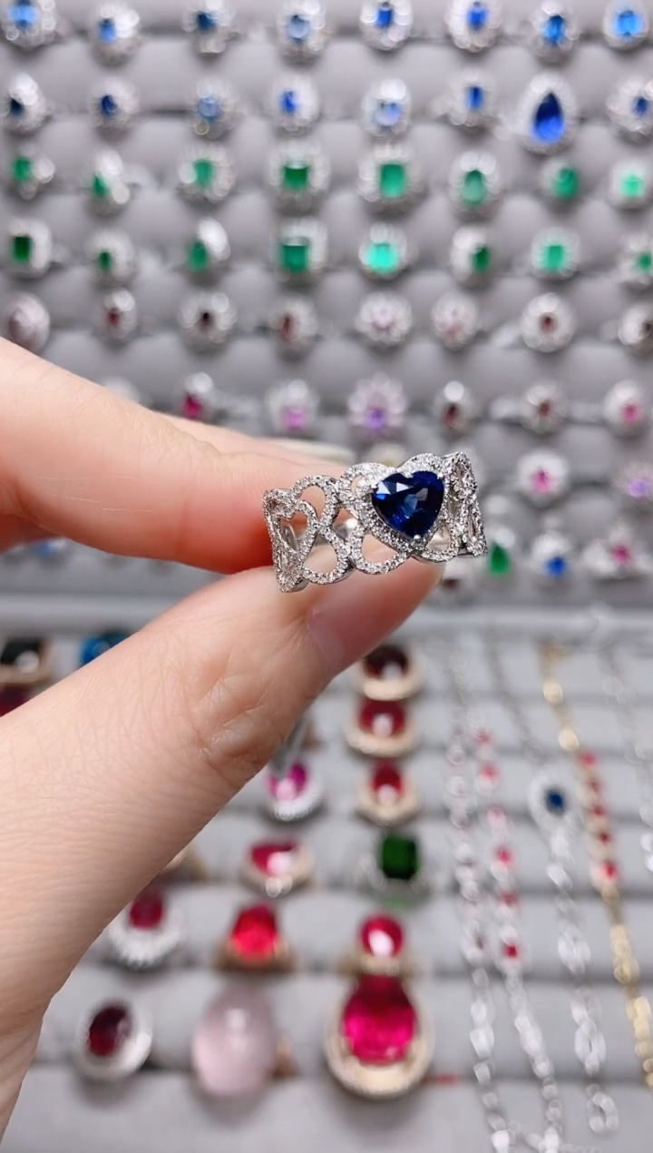 【闪购商品】蓝宝石18K金戒指18K金镶嵌.