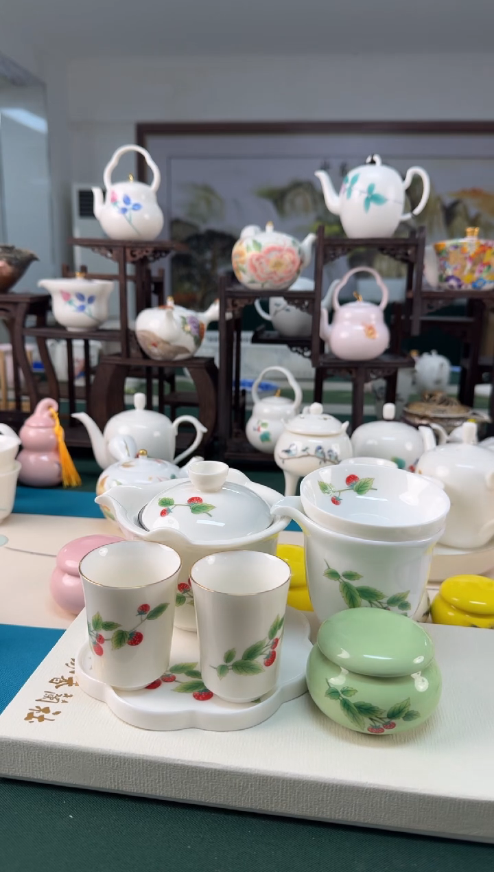 【闪购商品】瓷器 ······.......