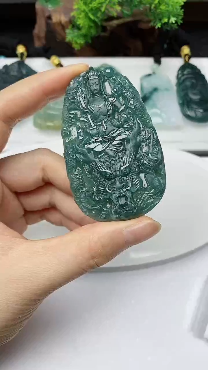 【闪购商品】翡翠颈饰未镶嵌