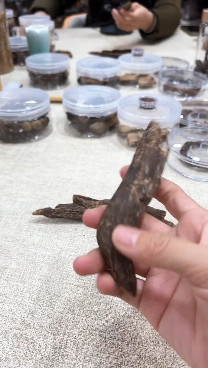 【闪购商品】木达沉水老货材料一块