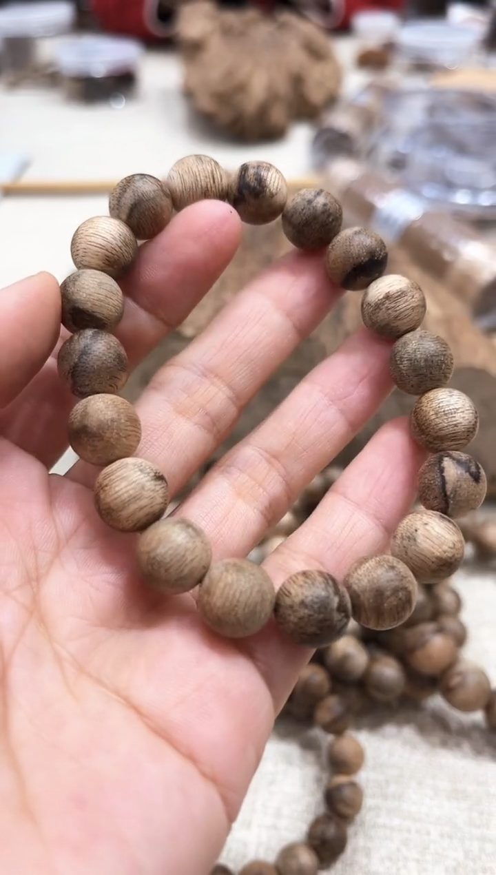 【闪购商品】沉香手串天花板1.1单圈【PK市面沉水级味道】