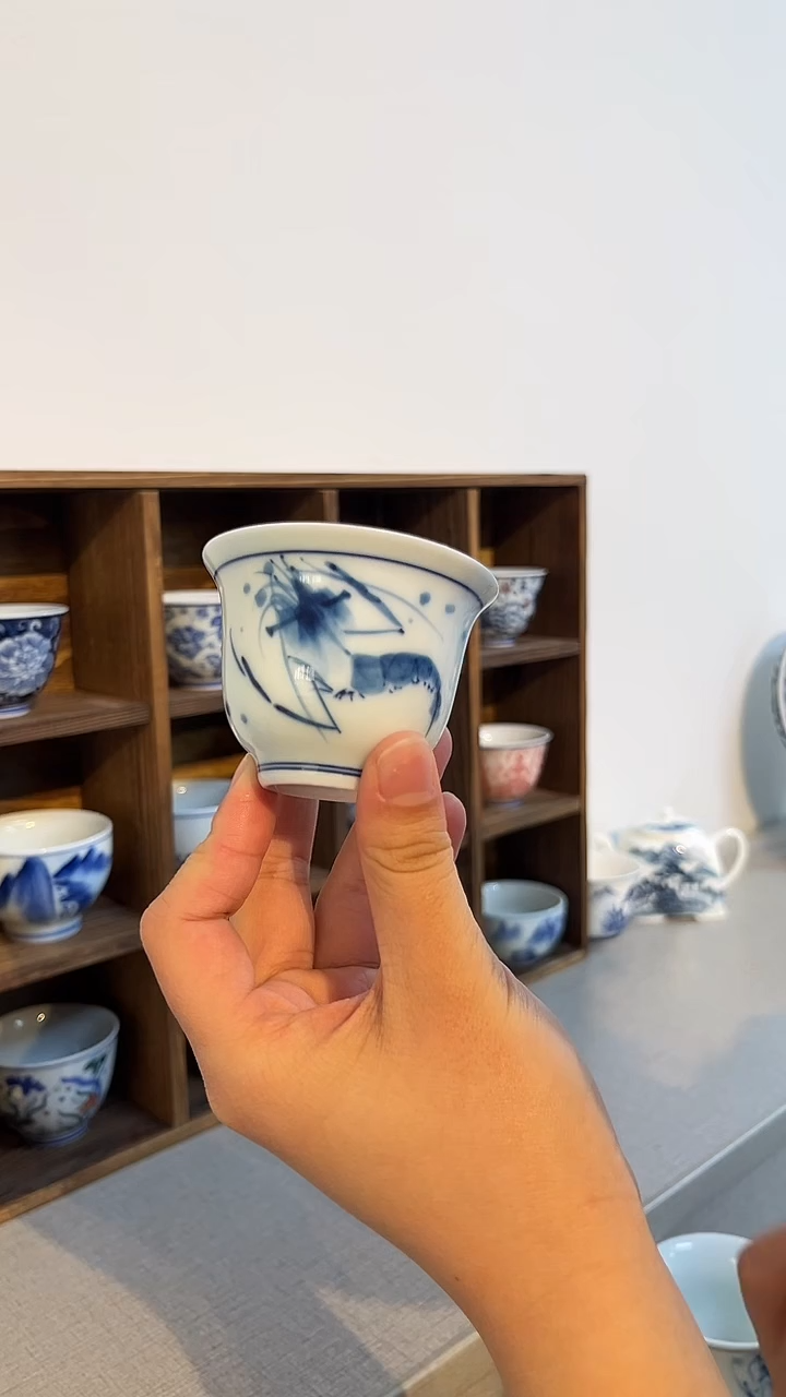 景德镇高温瓷虾小客杯